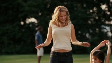 Alice Eve wet bouncing boobs Sex and the City 2 2010 1080p BluRay 9 Alice Eve wet bouncing boobs Sex and the City 2 2010 1080p BluRay 9