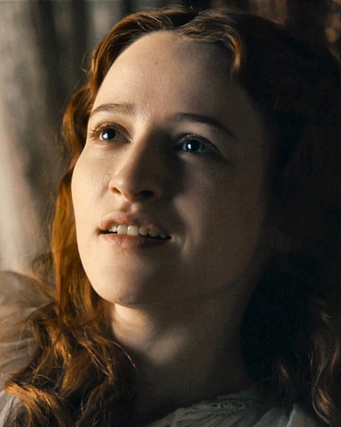 Christa Theret