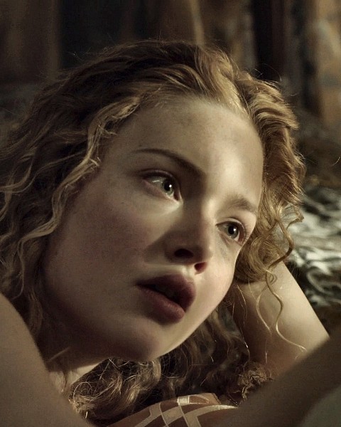 Holliday Grainger