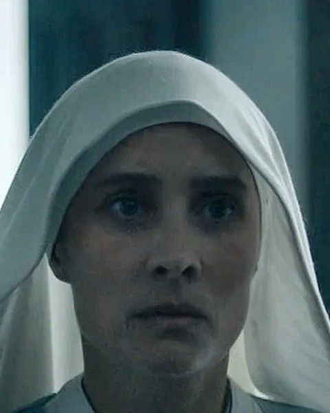 Julie De Bona