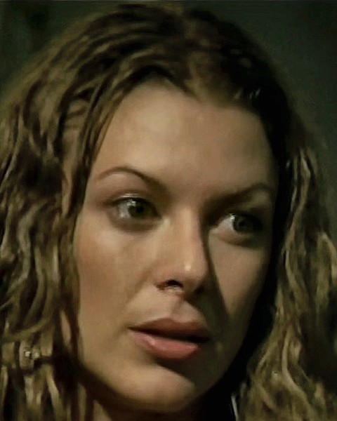 Kari Wuhrer