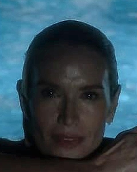 Kelly Lynch