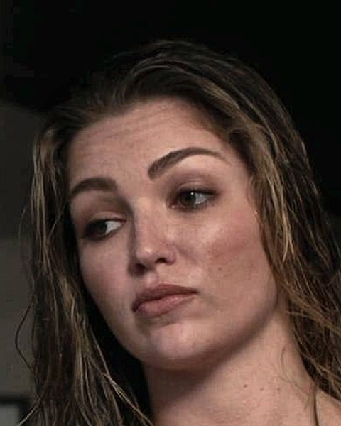 Lili Simmons