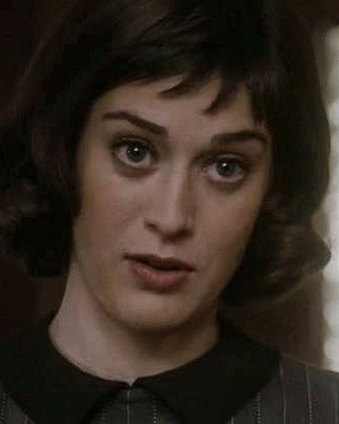 Lizzy Caplan