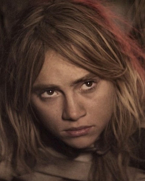 Suki Waterhouse